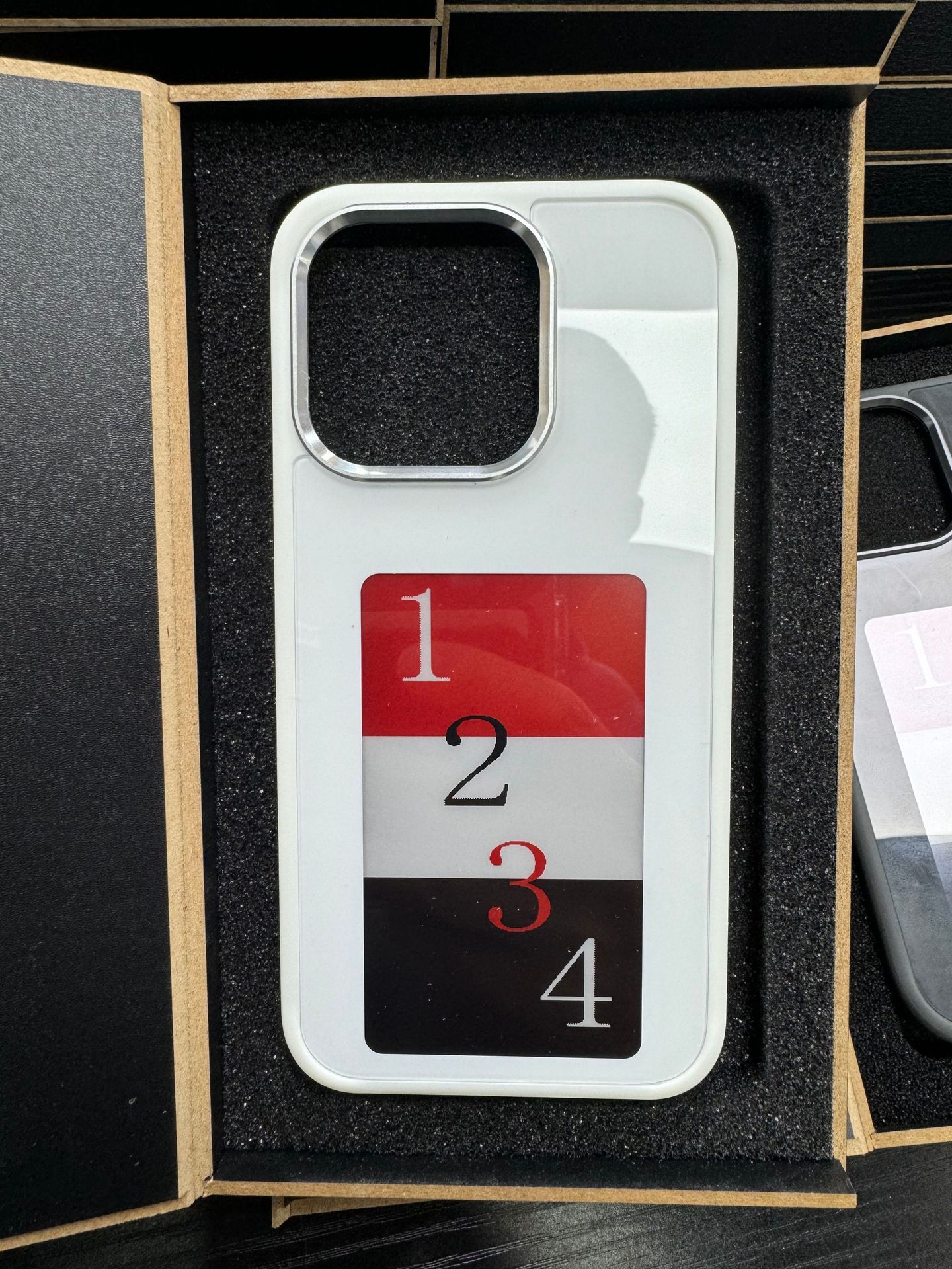 E-ink Screen Phone Case Unlimited Screen Projection Personalized Phone Cover Battery Free New Designer Luxury Phone Case E-ink Screen Phone Case Unlimited Screen Projection Personalized Phone Cover Battery Free New Designer Luxury Phone Case