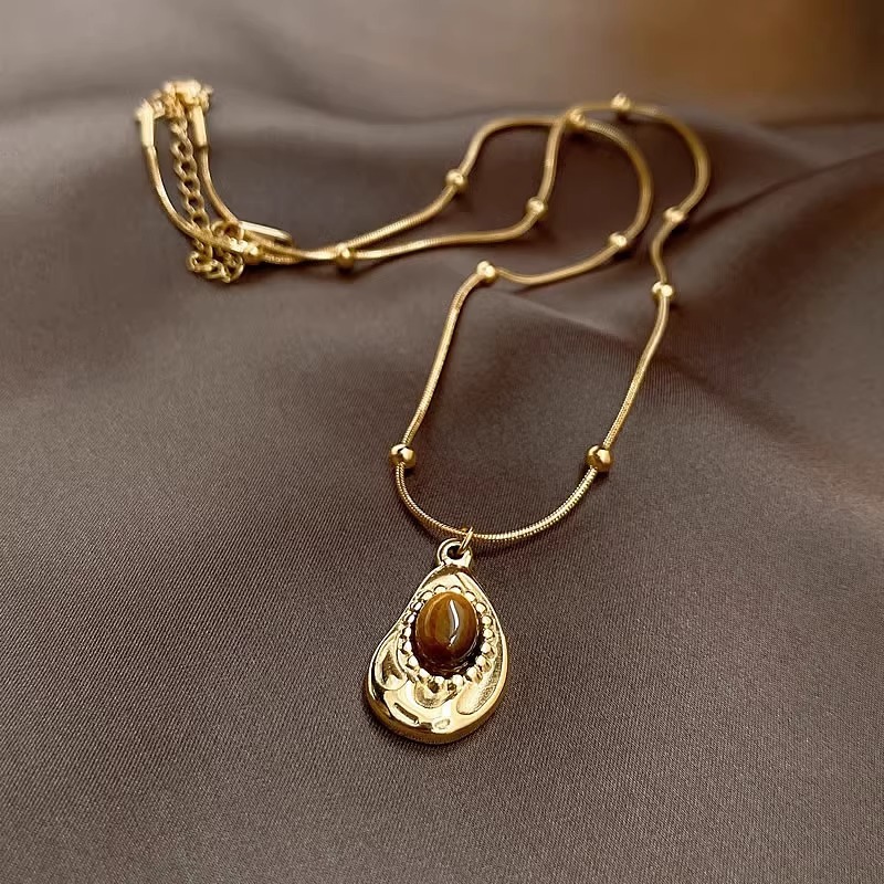 Necklace & Pendants